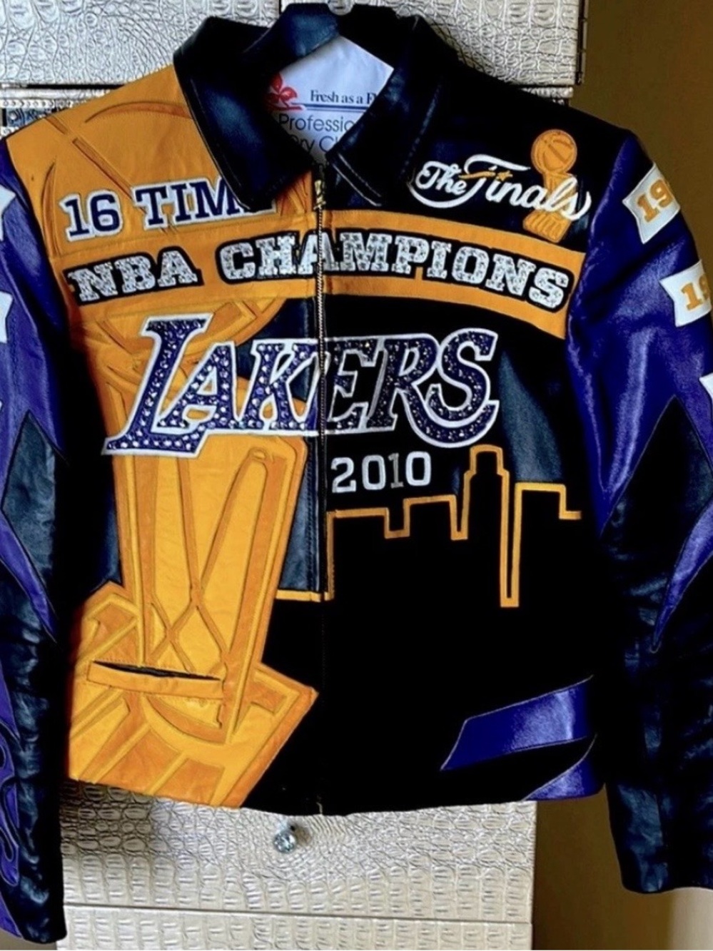 Lakers 2010 NBA Champions Commemorative Jacket - Black & Gold Back to Back Cham